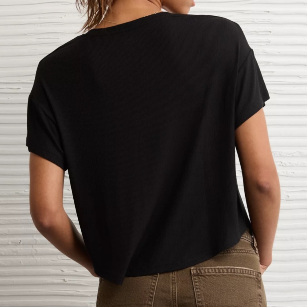 American Eagle Outfitters Cropped Soft Tee